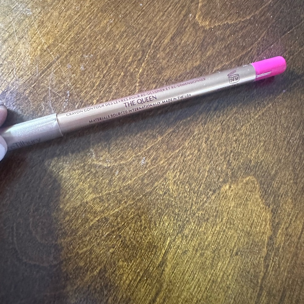 Charlotte tilbury Lip Liner Pencil in the Queen